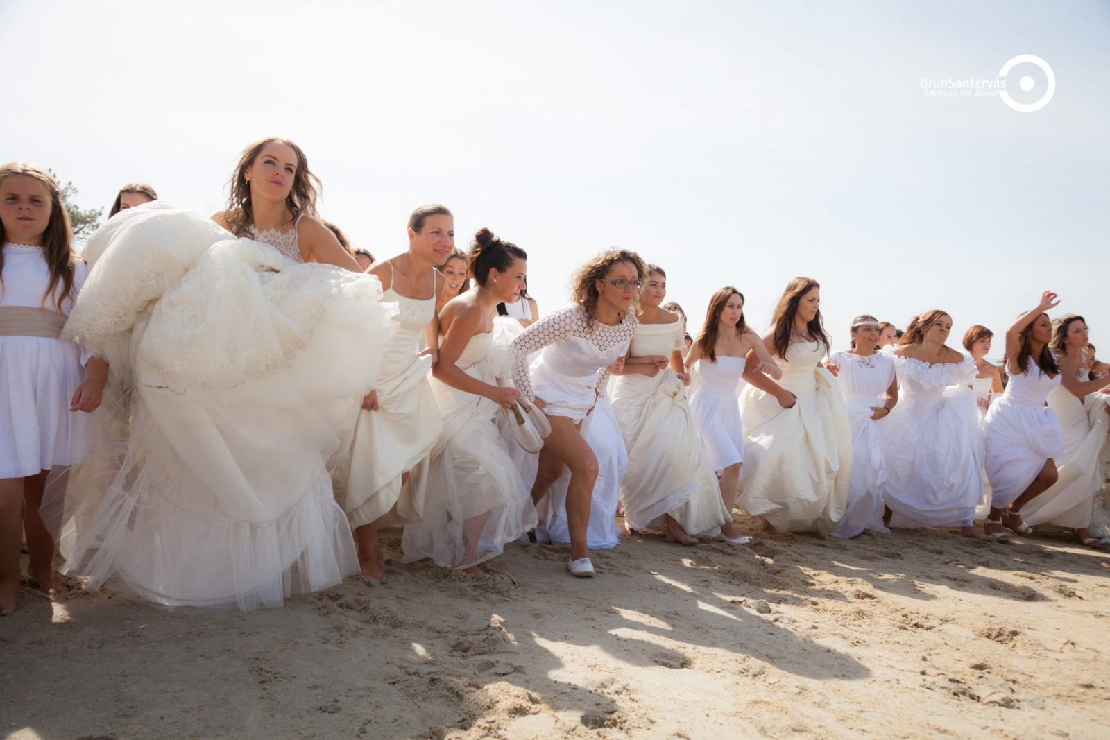 NOVIAS-A-LA-FUGA-BY-BRUNSANTERVAS